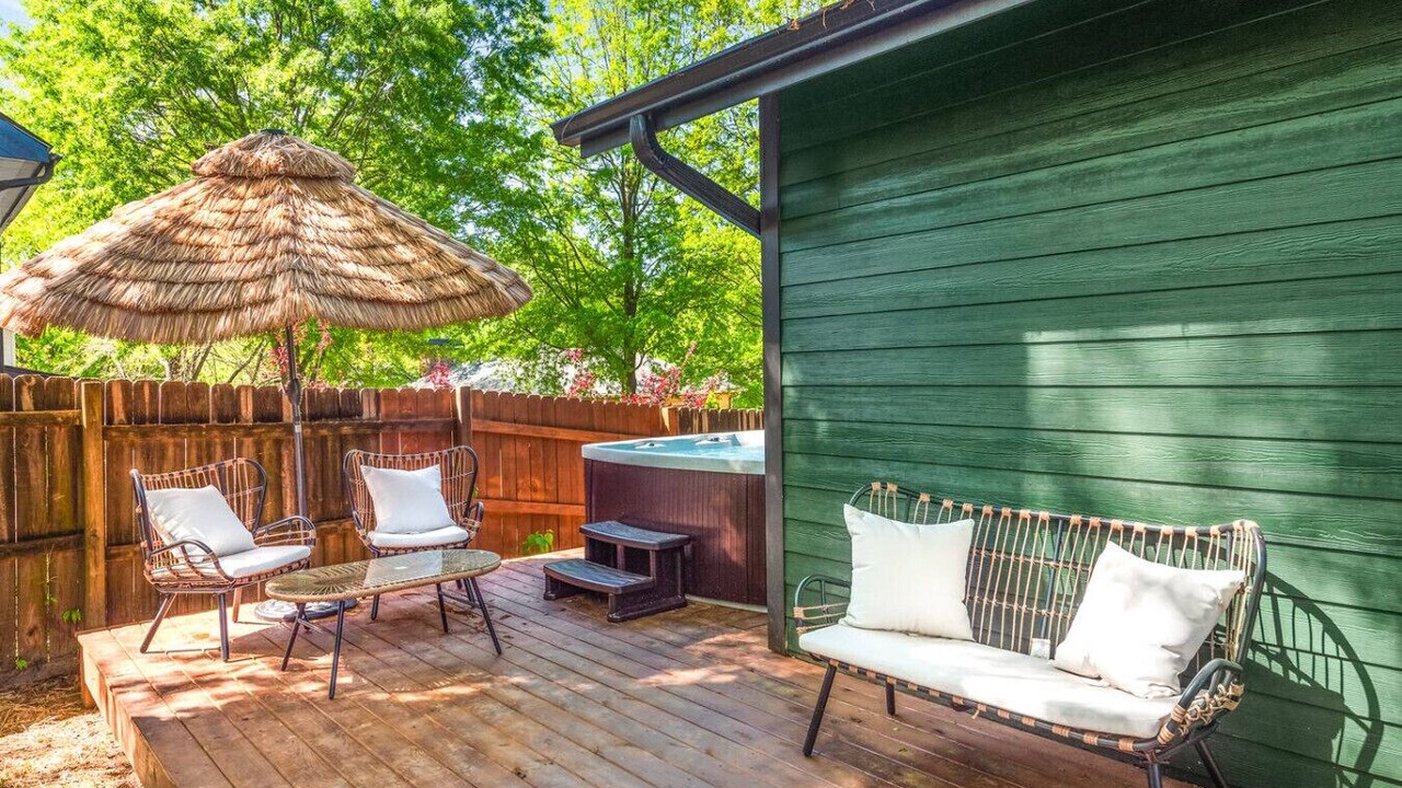 Photo of Outdoor in East Side