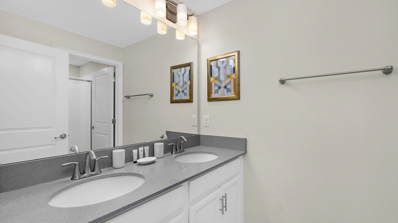 Photo of Bathroom in Davenport