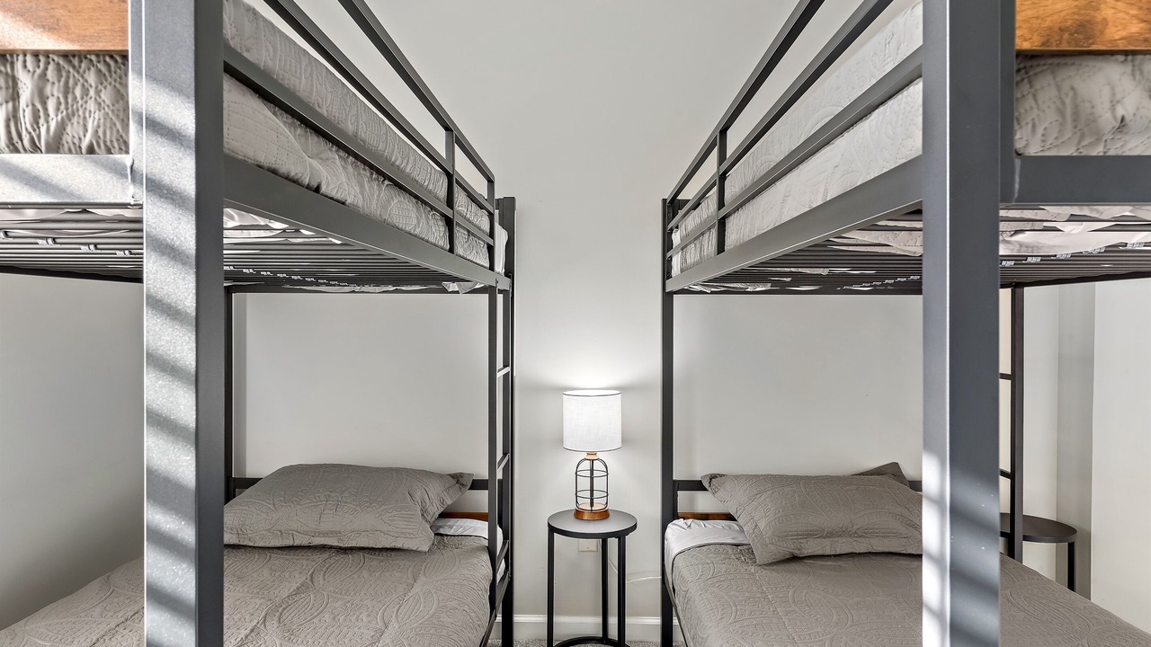 Photo of Bedroom in Enterprise