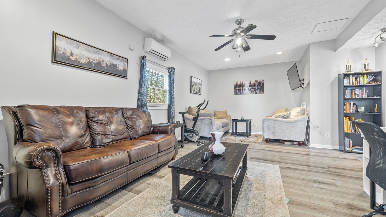 Photo of Livingroom in Conyers