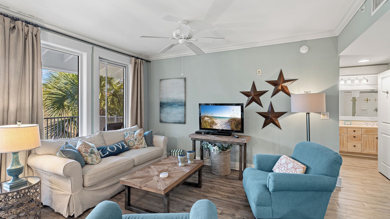 Photo of Livingroom in Baytowne Wharf