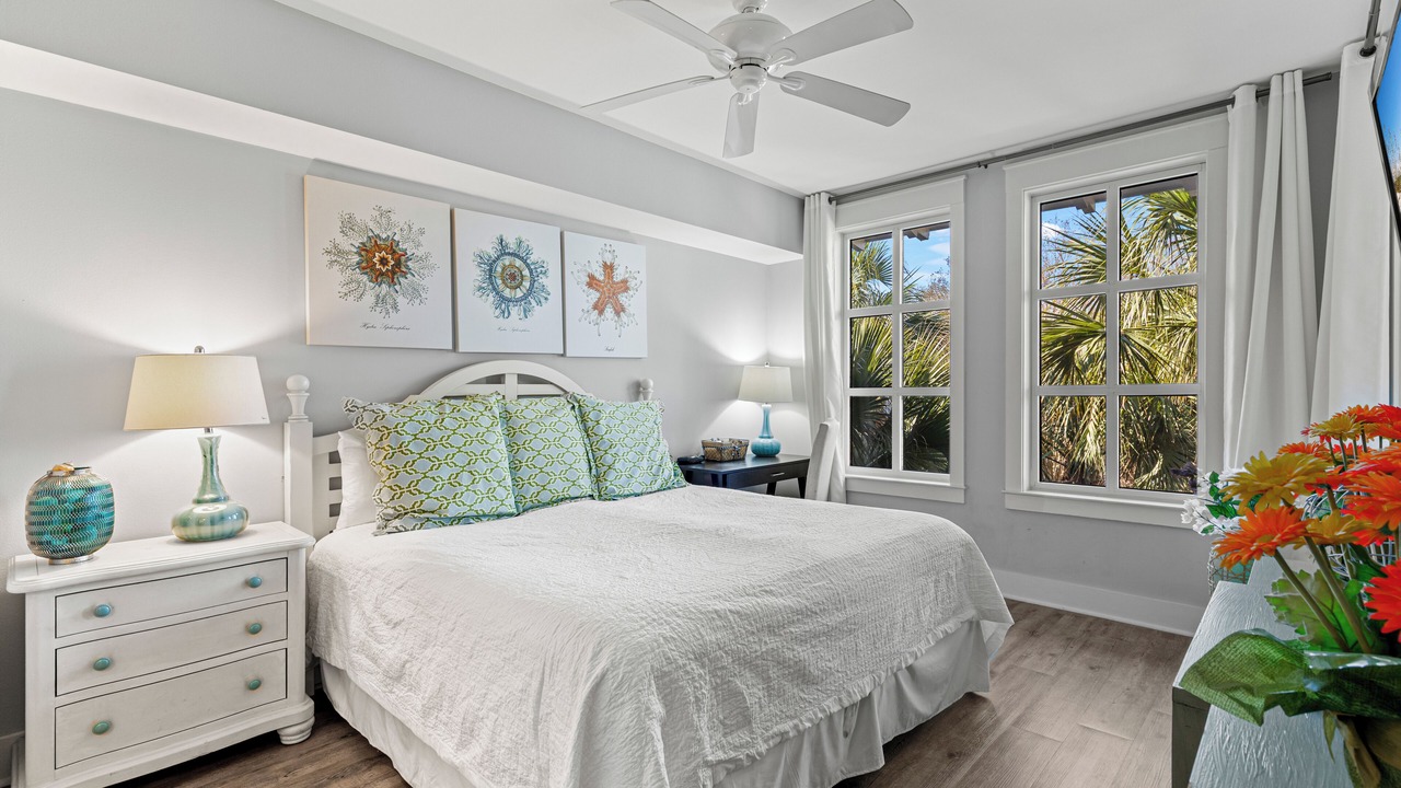 Photo of Bedroom in Baytowne Wharf