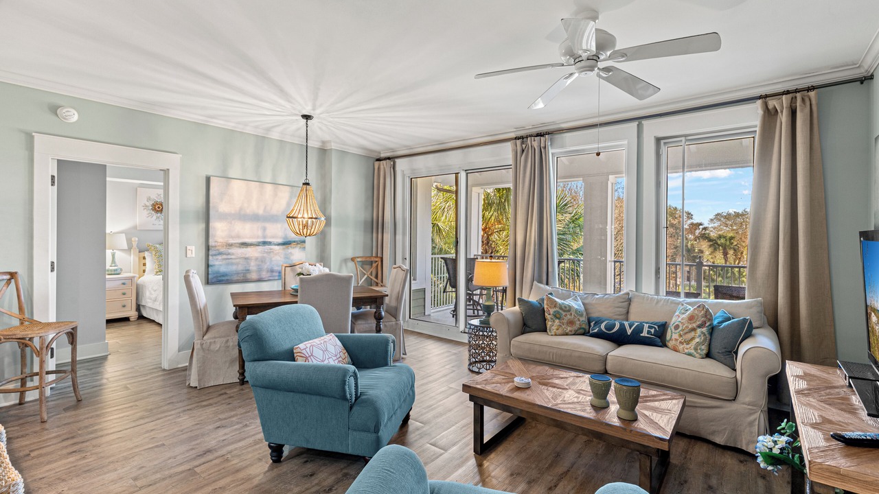 Photo of Livingroom in Baytowne Wharf