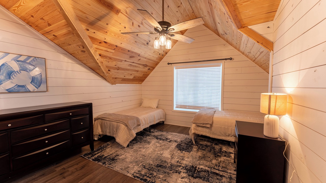 Photo of Bedroom in Appling