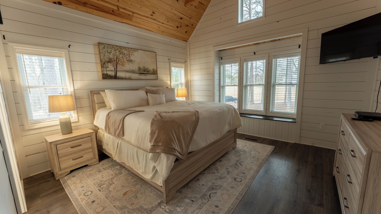 Photo of Bedroom in Appling