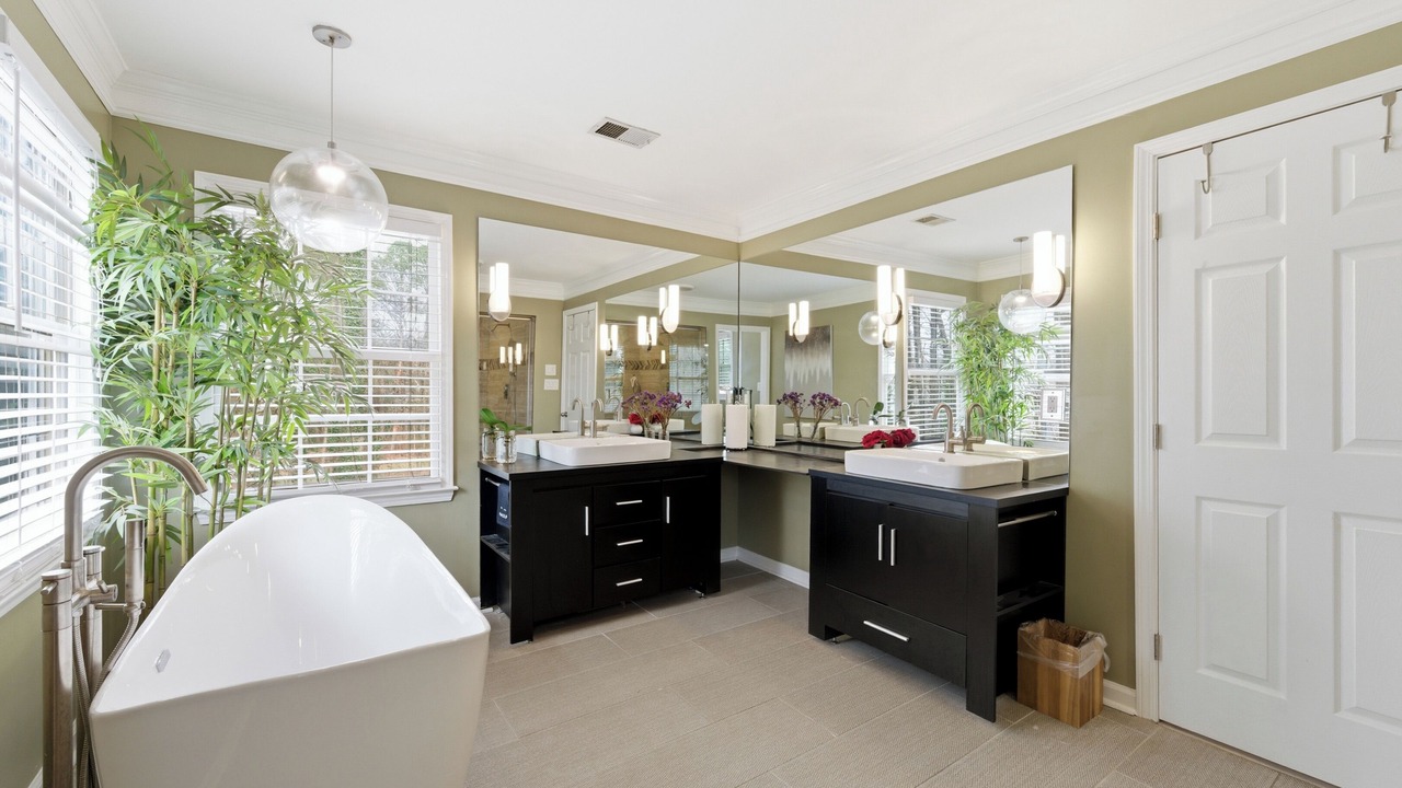 Photo of Bathroom in Mableton