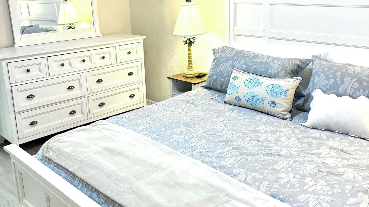 Photo of Bedroom in Bahama Bay