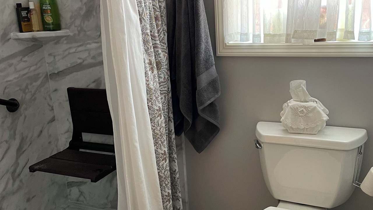 Photo of Bathroom in Eatonton