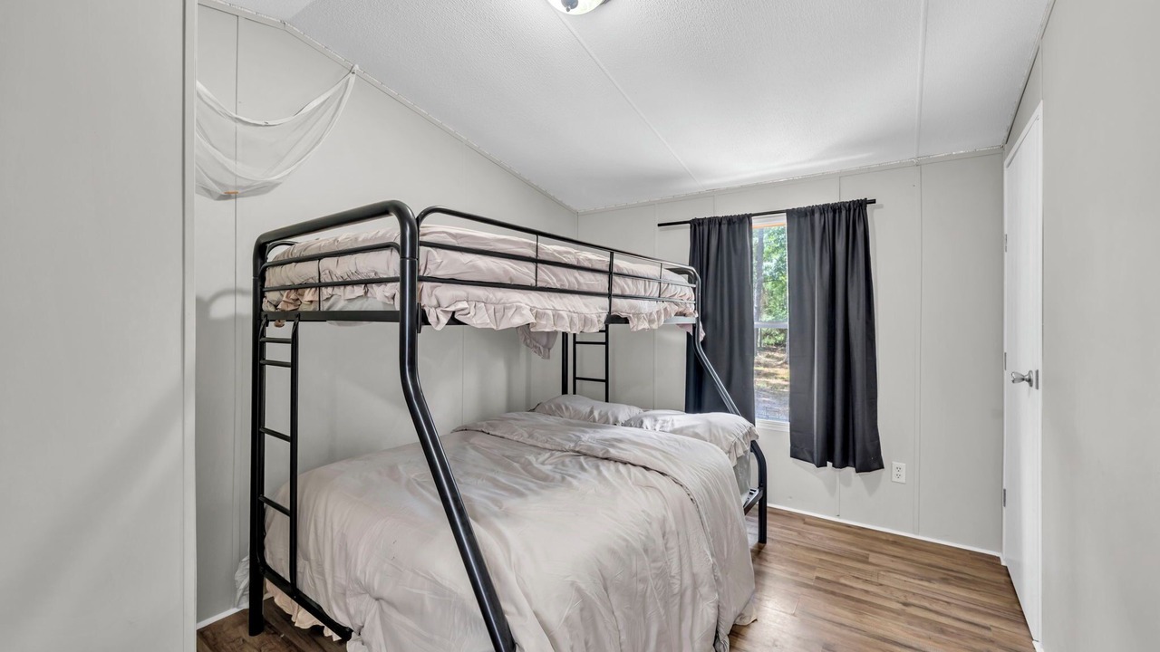Photo of Bedroom in Baker