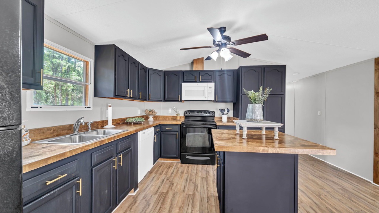 Photo of Kitchen in Baker