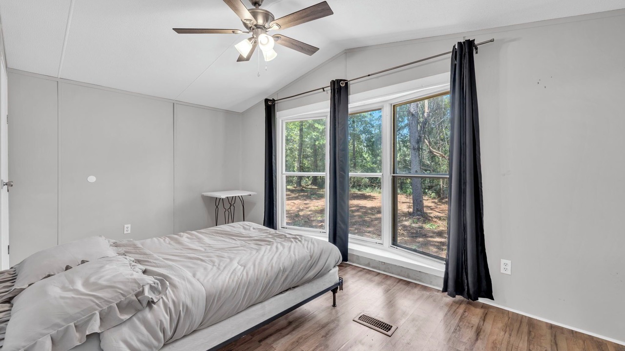 Photo of Bedroom in Baker