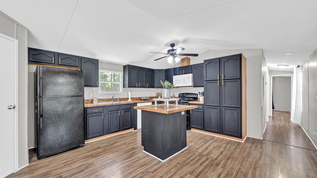 Photo of Kitchen in Baker