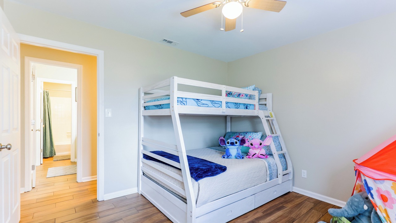 Photo of Bedroom in Valdosta