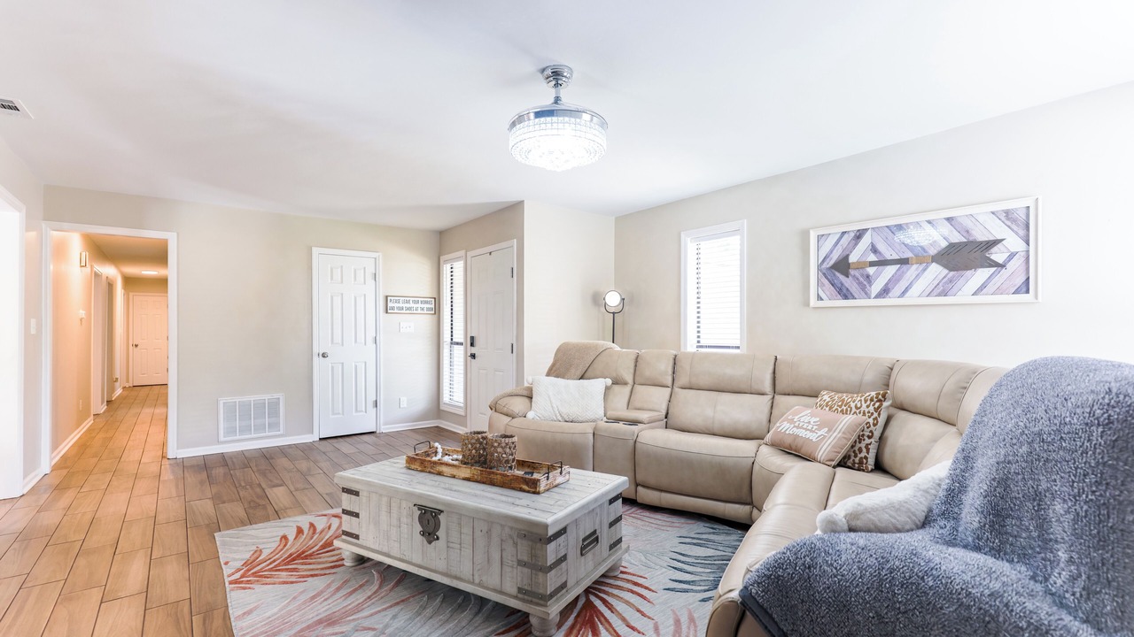 Photo of Livingroom in Valdosta