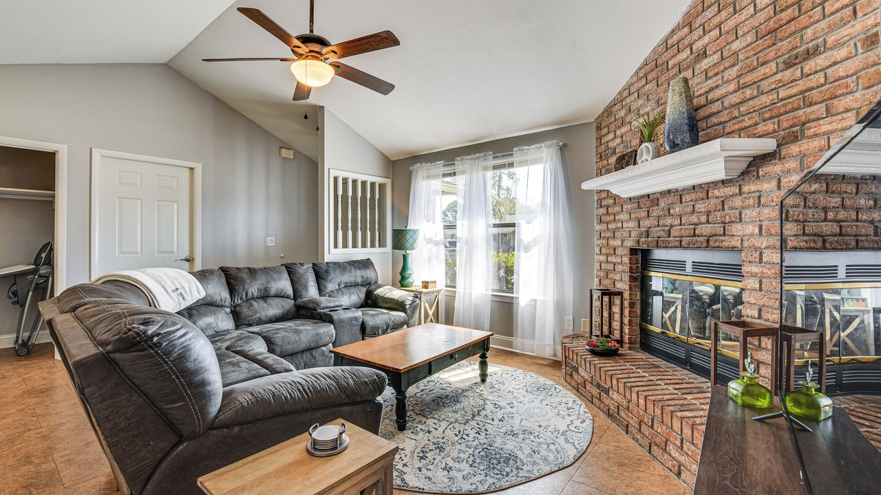 Photo of Livingroom in Wright