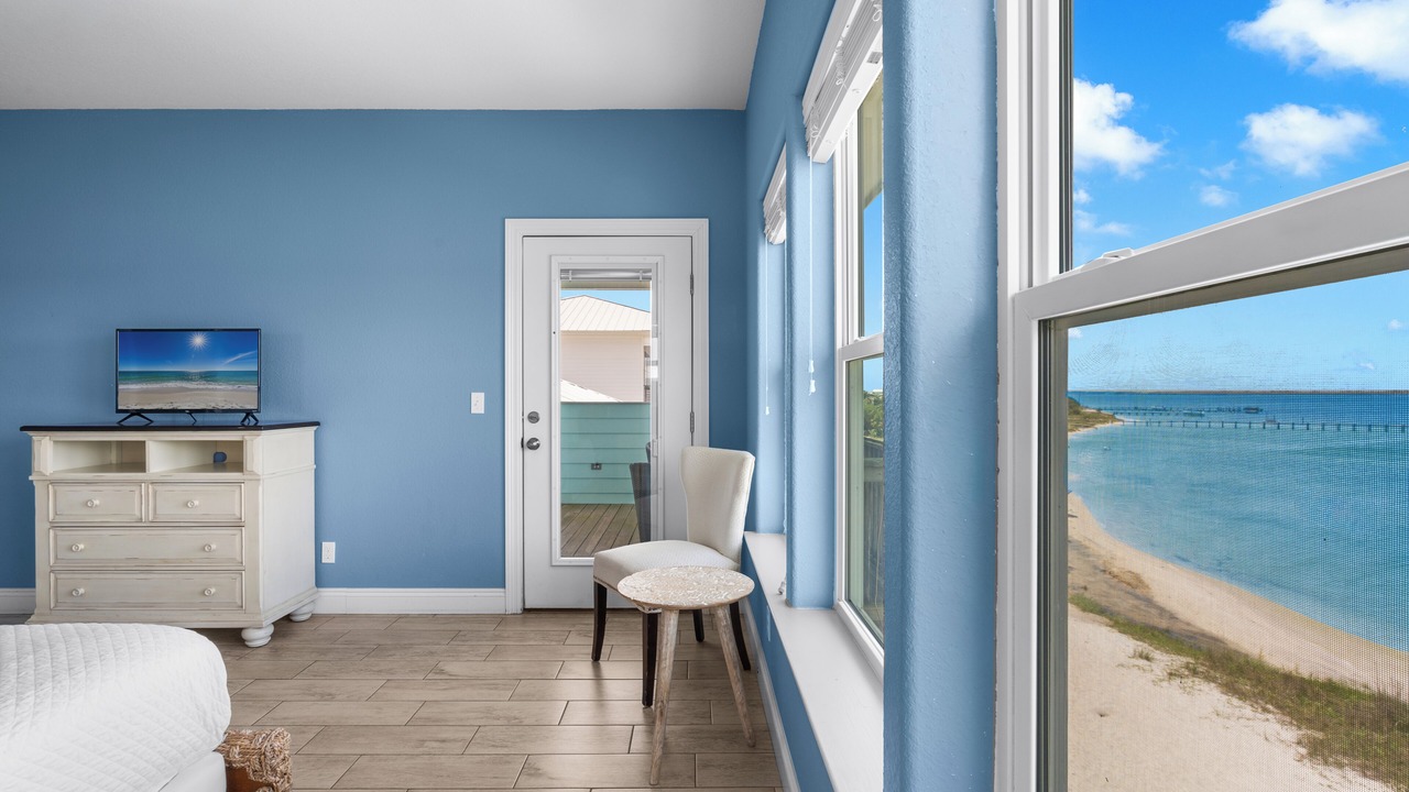Photo of Bedroom in Pensacola Beach