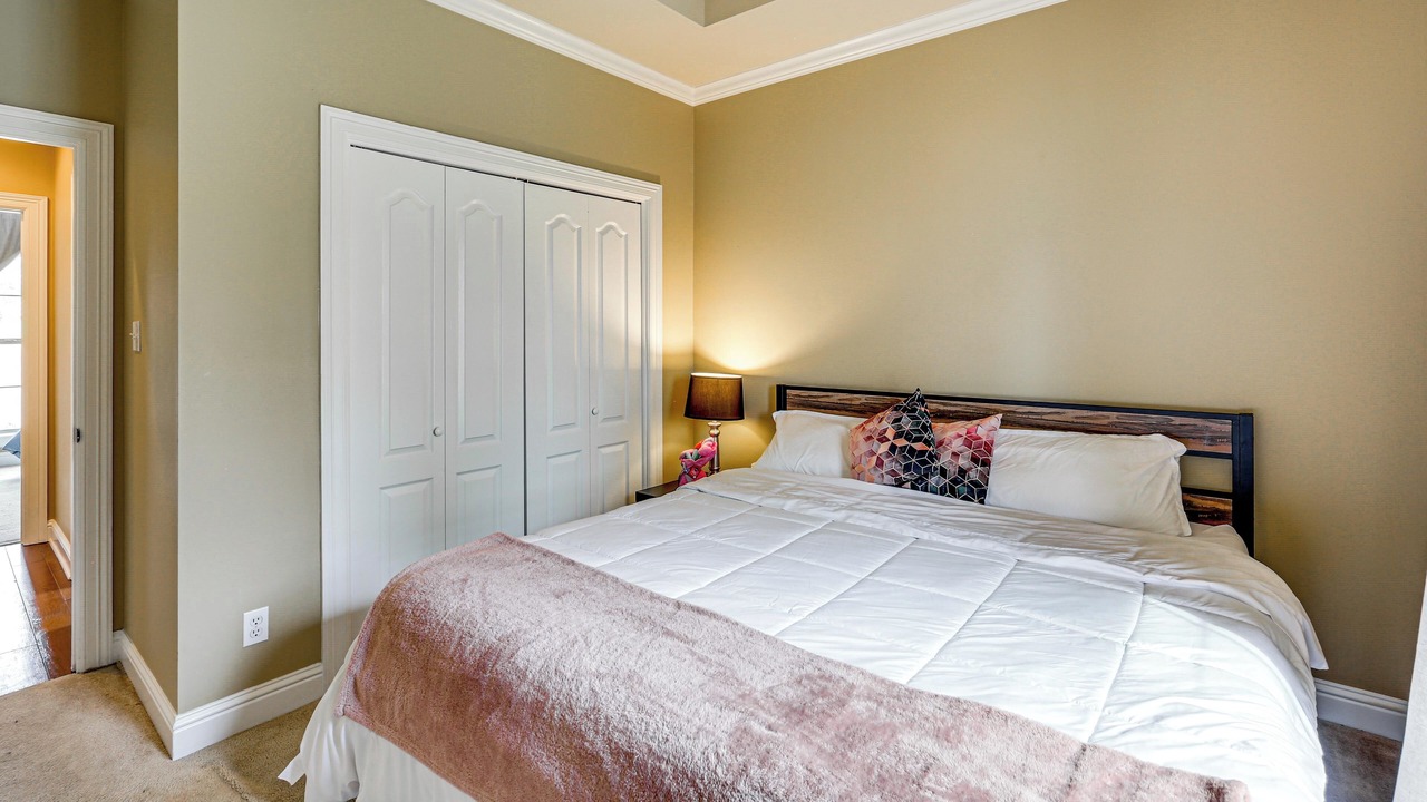 Photo of Bedroom in Shreveport