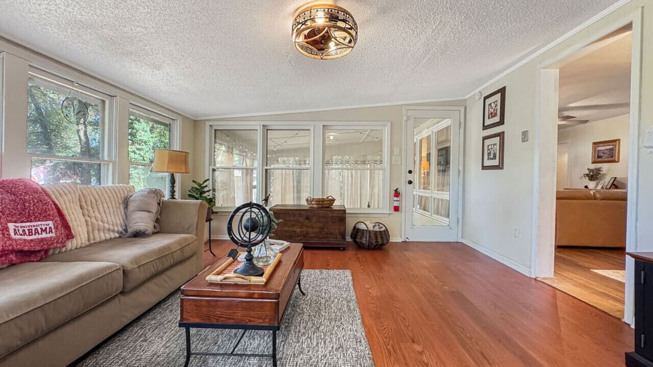 Photo of Livingroom in Skyland Park