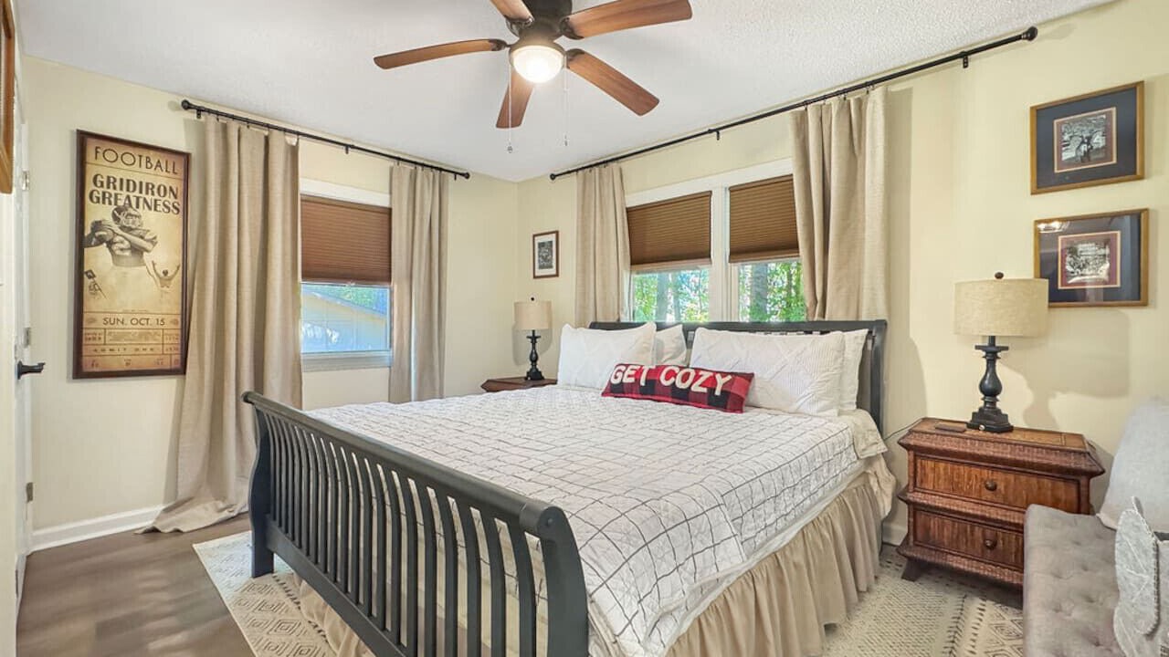 Photo of Bedroom in Skyland Park
