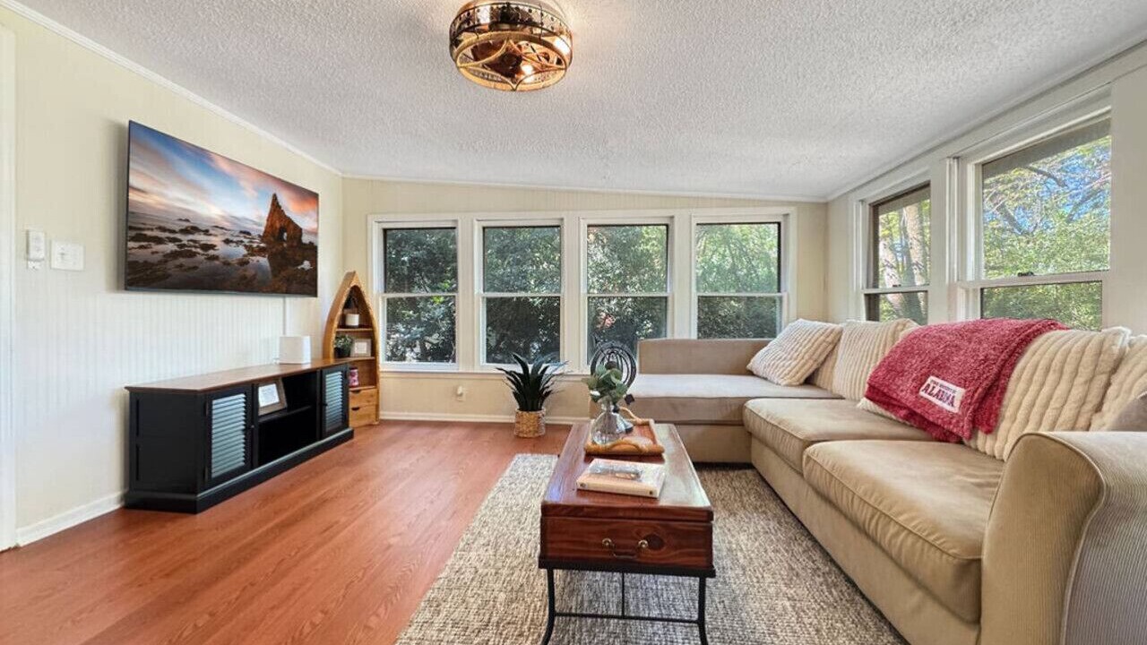 Photo of Livingroom in Skyland Park