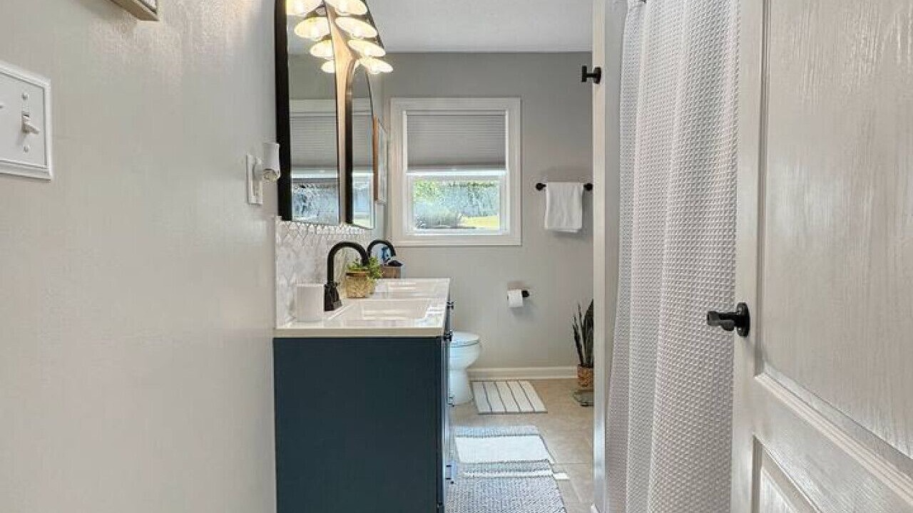Photo of Bathroom in Skyland Park
