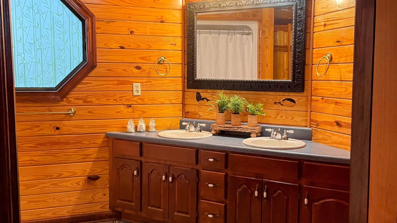Photo of Bathroom in Samantha