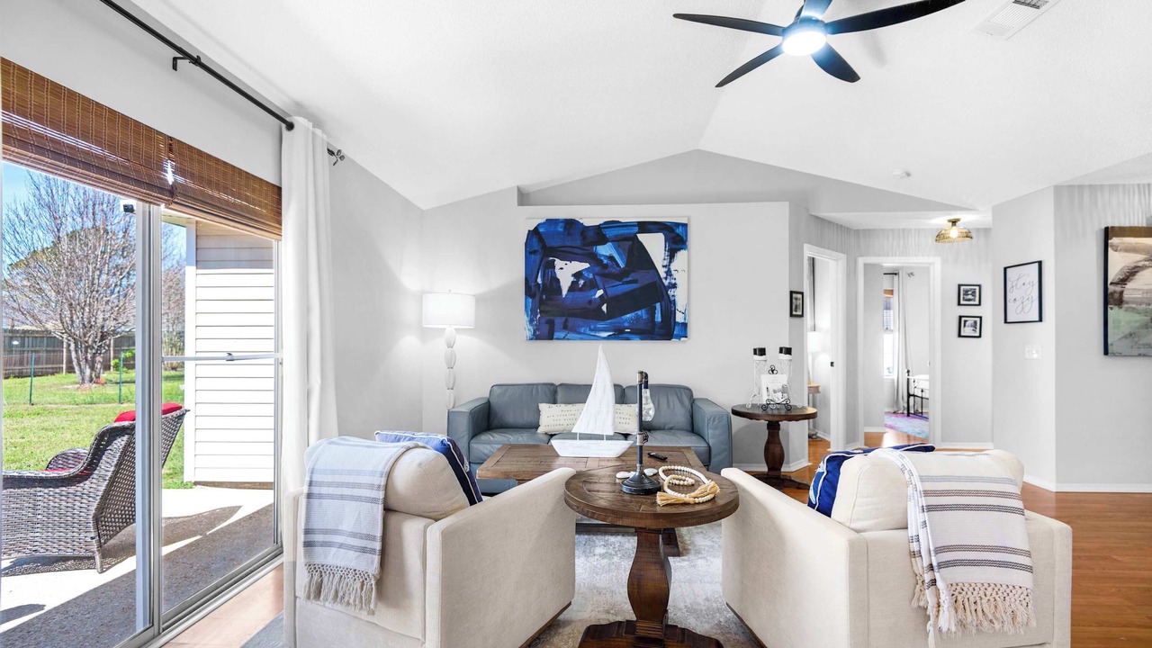 Photo of Livingroom in Pensacola