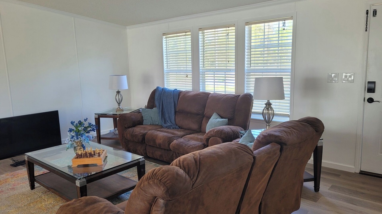 Photo of Livingroom in Northside