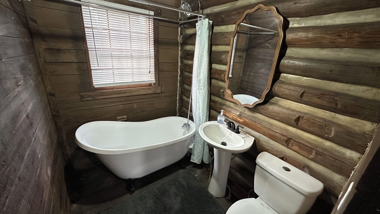 Photo of Bathroom in Douglas
