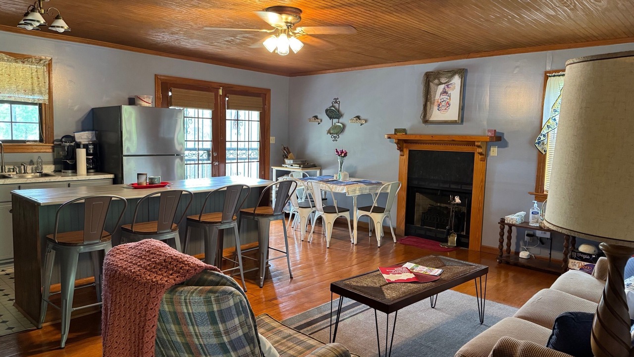 Photo of Livingroom in Milledgeville
