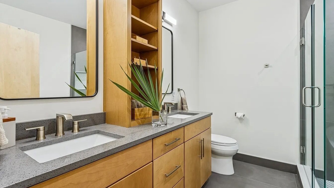 Photo of Bathroom in Fernandina Beach