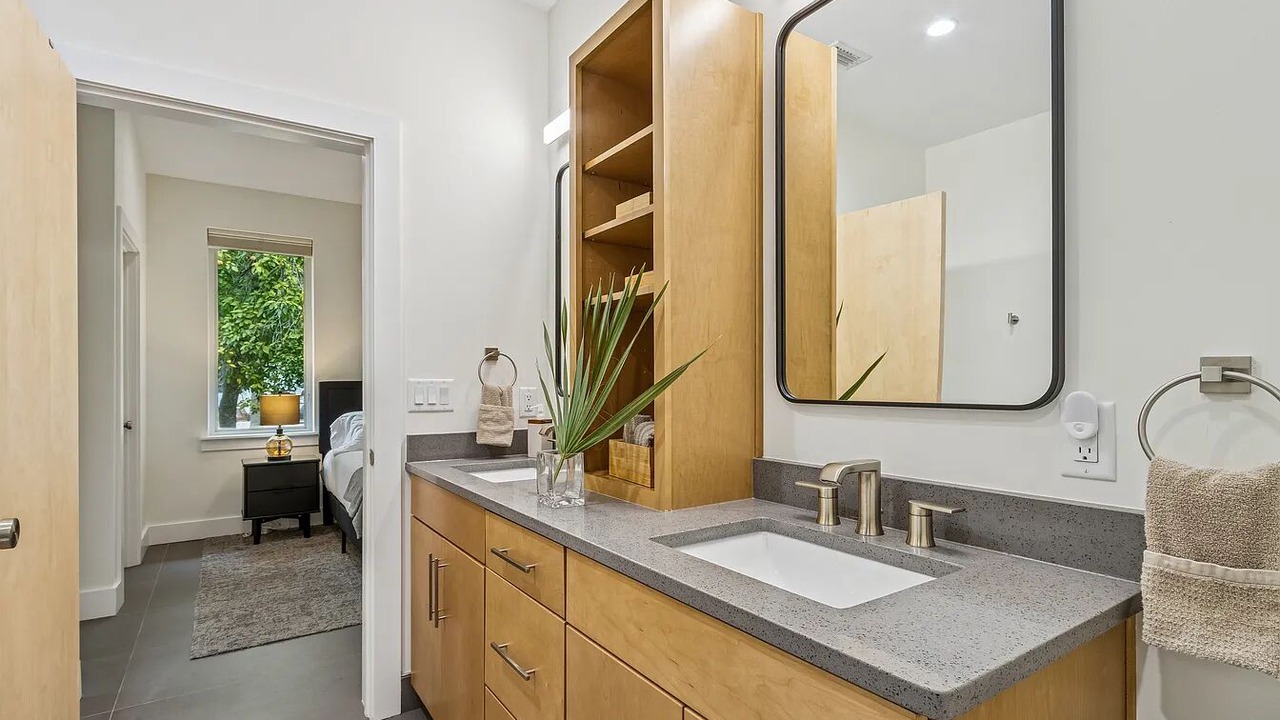Photo of Bathroom in Fernandina Beach