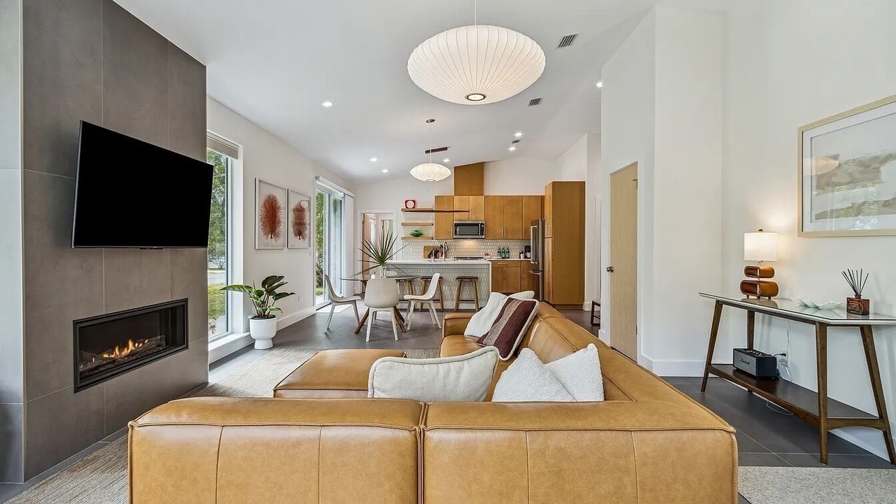 Photo of Livingroom in Fernandina Beach