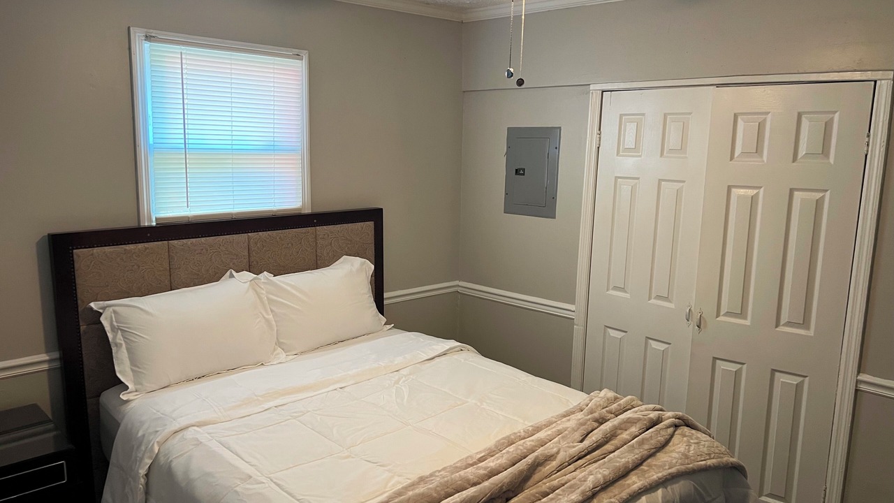 Photo of Bedroom in Forsyth