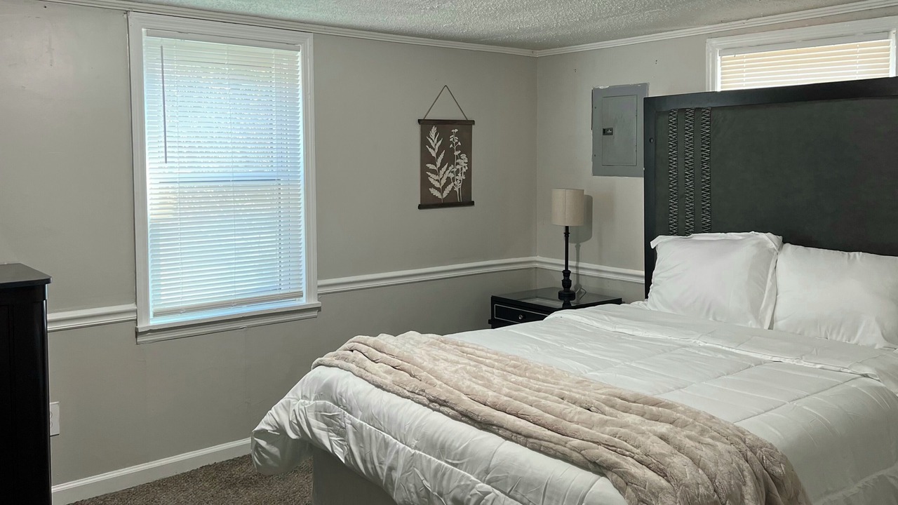 Photo of Bedroom in Forsyth