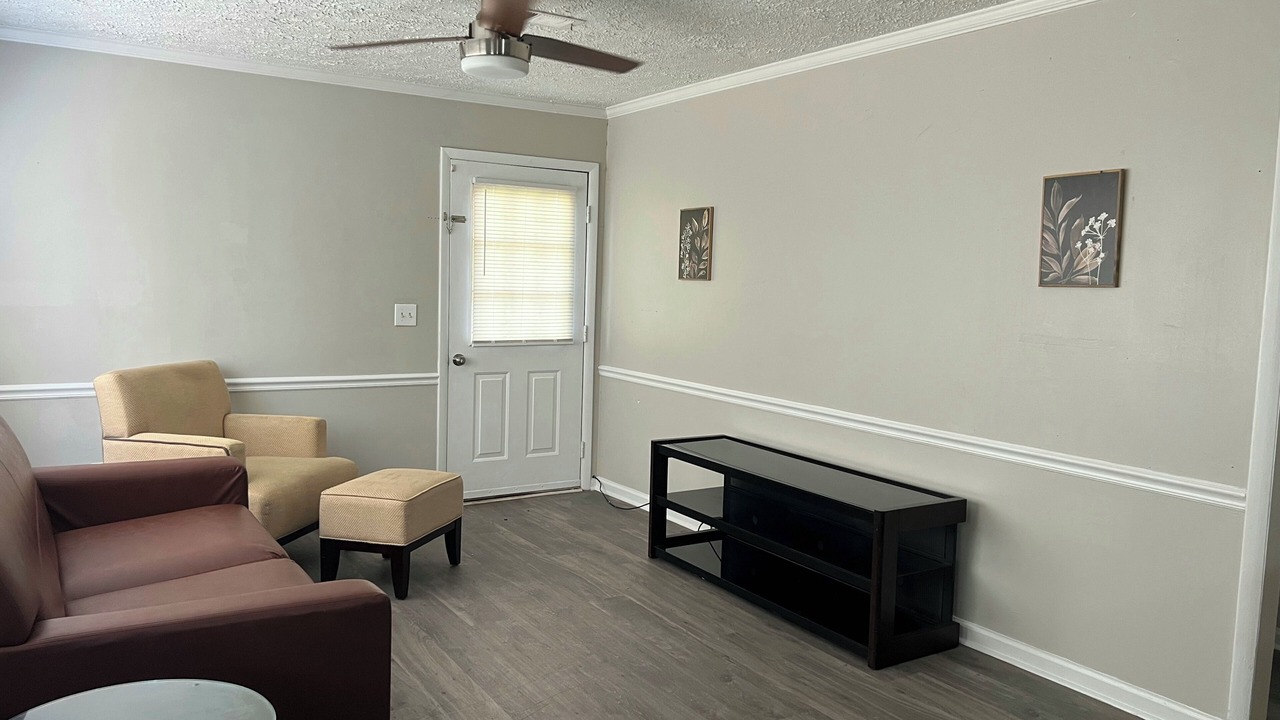 Photo of Livingroom in Forsyth