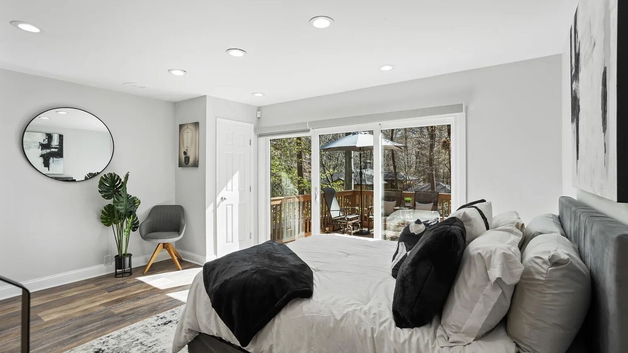 Photo of Bedroom in Randall Mill