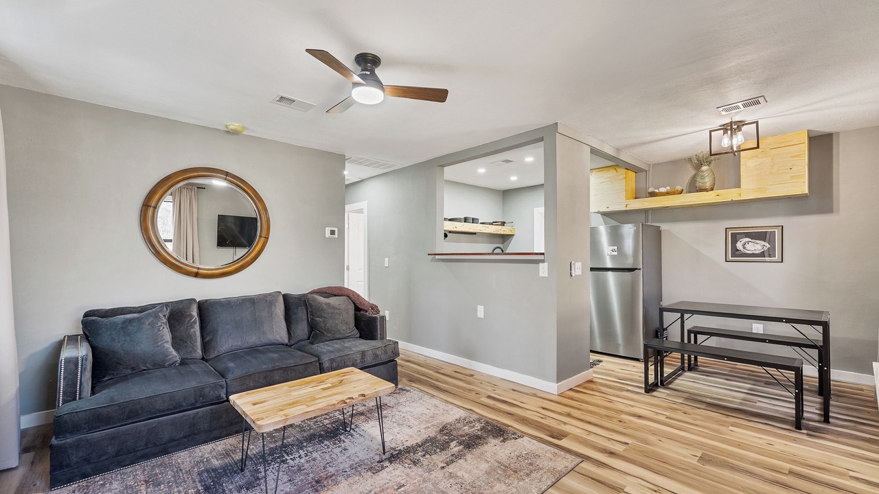 Photo of Livingroom in Milton