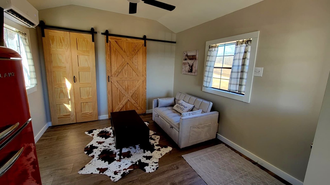 Photo of Livingroom in Hamilton