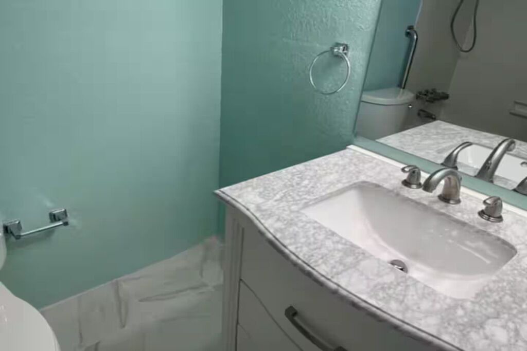 Photo of Bathroom in Bethune Grant