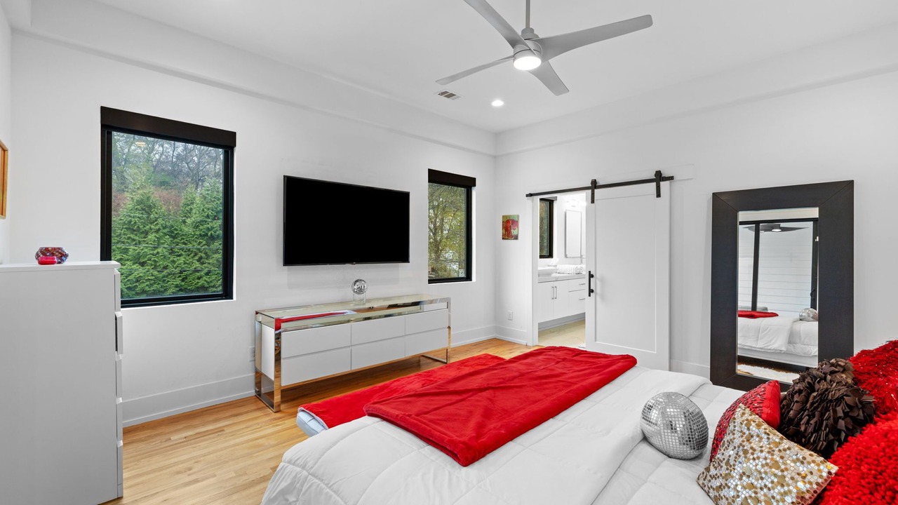 Photo of Bedroom in Midtown