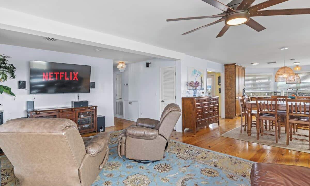 Photo of Bedroom in Dauphin Island