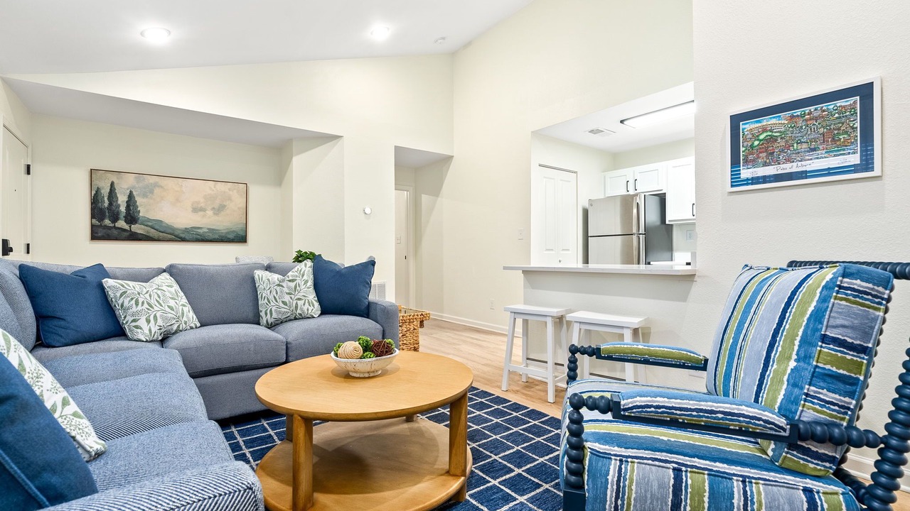 Photo of Livingroom in Auburn