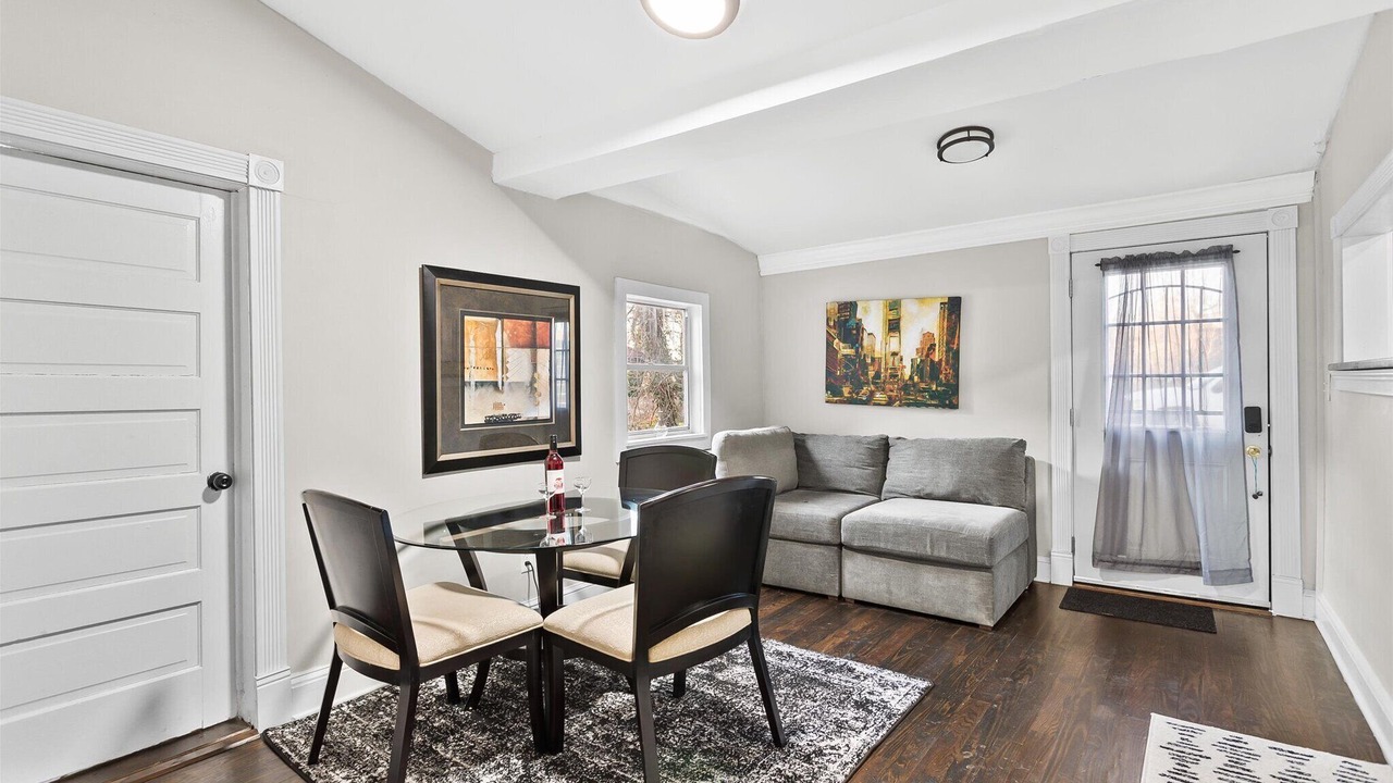 Photo of Livingroom in West End