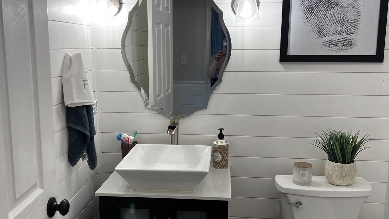 Photo of Bathroom in Lowndesboro