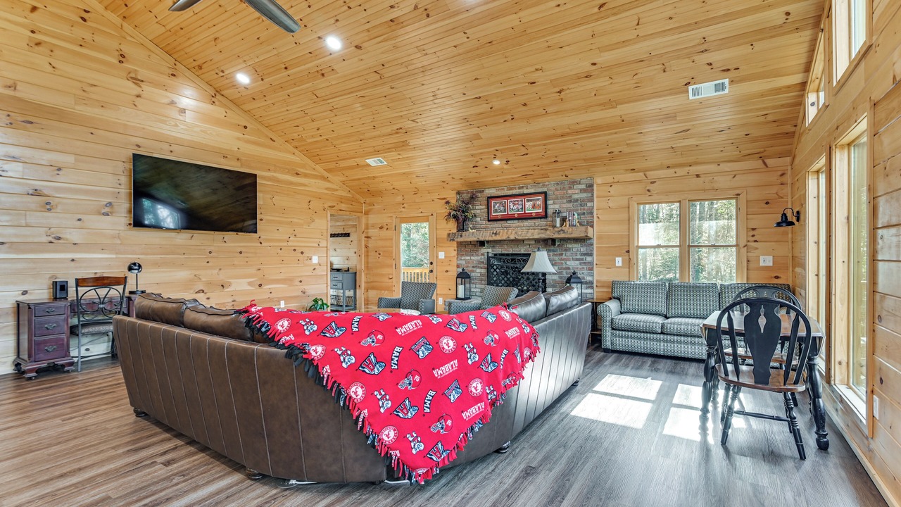Photo of Bedroom in Northport
