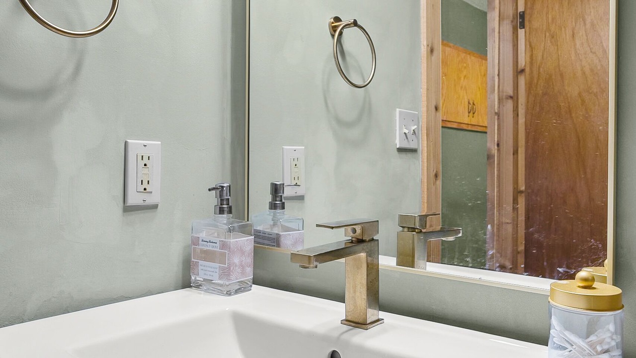 Photo of Bathroom in Clanton