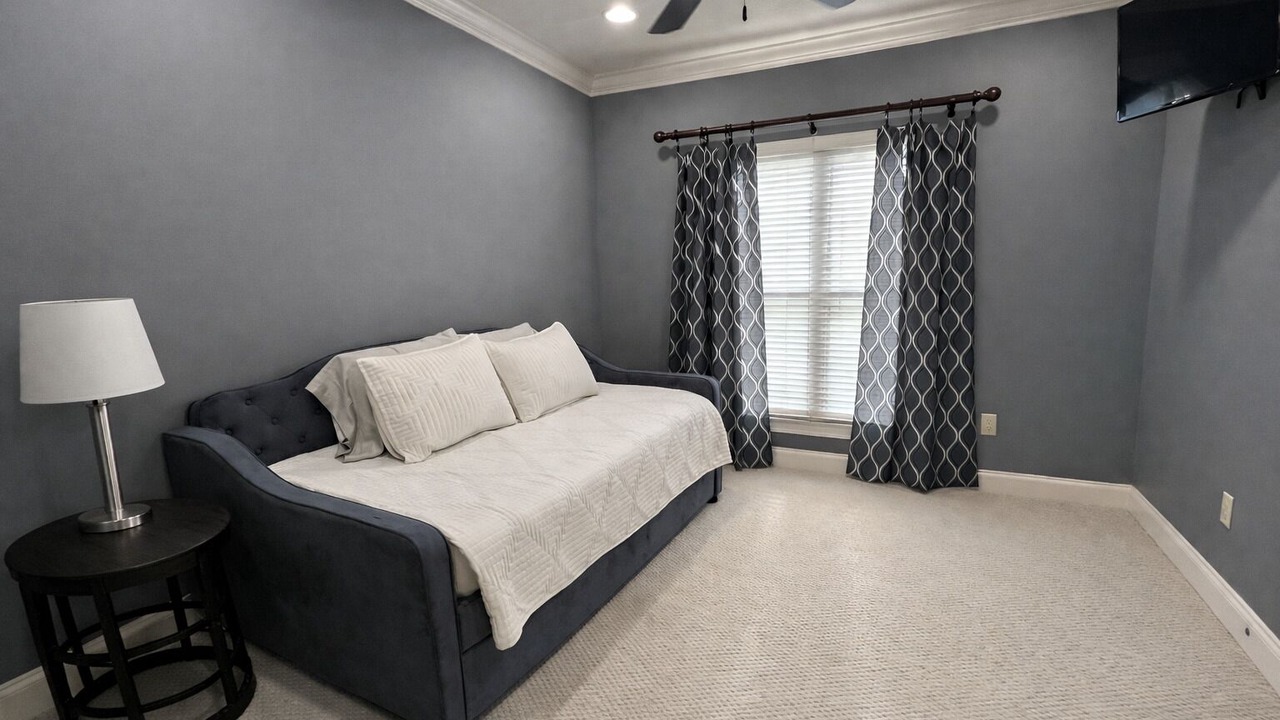 Photo of Bedroom in Central