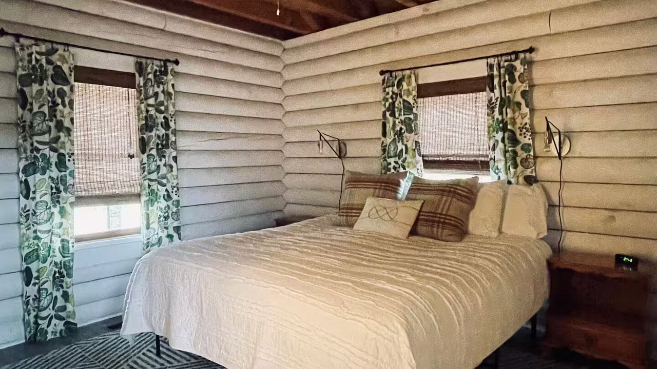 Photo of Bedroom in Lineville