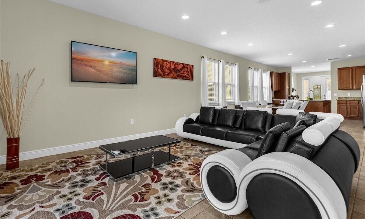 Photo of Livingroom in Davenport